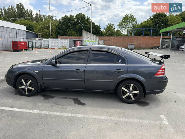 Серый Форд Мондео, объемом двигателя 2 л и пробегом 284 тыс. км за 4500 $, фото 13 на Automoto.ua