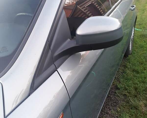 Сірий Форд Мондео, об'ємом двигуна 1.8 л та пробігом 235 тис. км за 6500 $, фото 13 на Automoto.ua