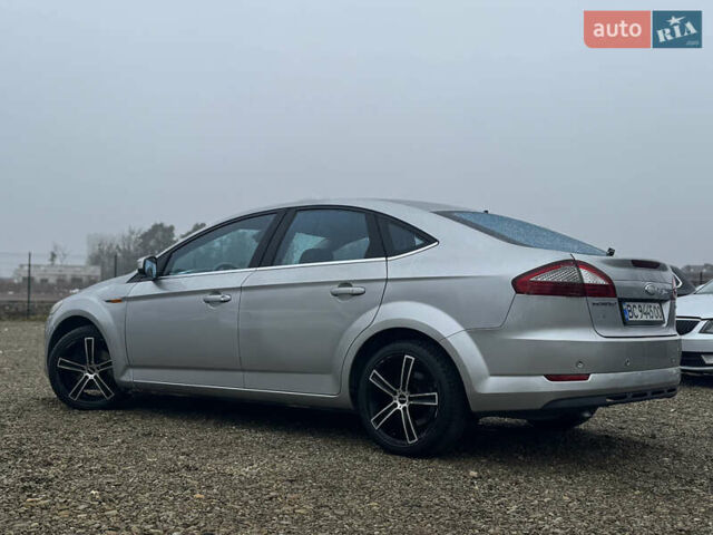 Серый Форд Мондео, объемом двигателя 2 л и пробегом 297 тыс. км за 4999 $, фото 3 на Automoto.ua