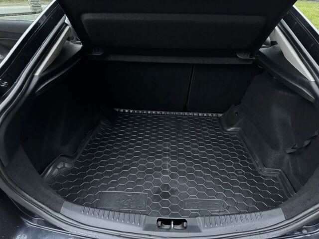 Сірий Форд Мондео, об'ємом двигуна 1.8 л та пробігом 273 тис. км за 6500 $, фото 7 на Automoto.ua