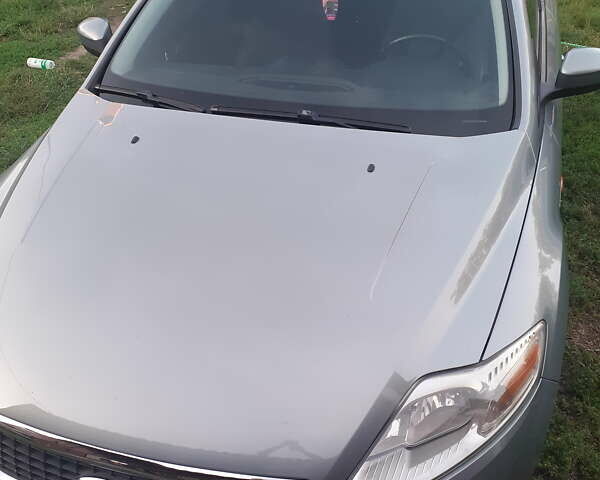 Сірий Форд Мондео, об'ємом двигуна 1.8 л та пробігом 235 тис. км за 6500 $, фото 1 на Automoto.ua