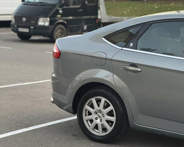 Серый Форд Мондео, объемом двигателя 1.6 л и пробегом 269 тыс. км за 5499 $, фото 13 на Automoto.ua