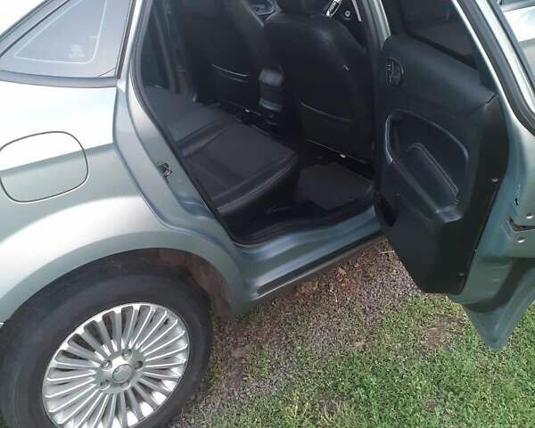 Сірий Форд Мондео, об'ємом двигуна 1.8 л та пробігом 235 тис. км за 6500 $, фото 8 на Automoto.ua