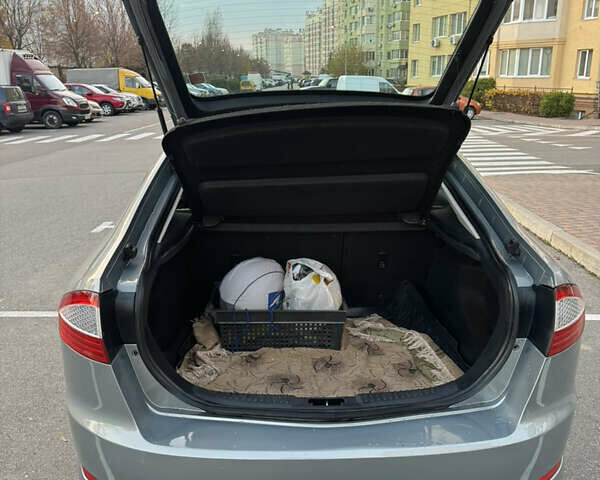 Серый Форд Мондео, объемом двигателя 1.6 л и пробегом 269 тыс. км за 5499 $, фото 23 на Automoto.ua