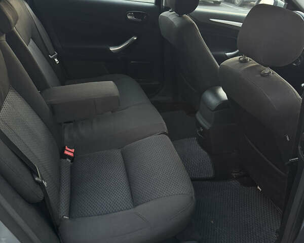 Серый Форд Мондео, объемом двигателя 1.6 л и пробегом 269 тыс. км за 5499 $, фото 29 на Automoto.ua