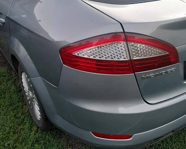 Сірий Форд Мондео, об'ємом двигуна 1.8 л та пробігом 235 тис. км за 6500 $, фото 12 на Automoto.ua