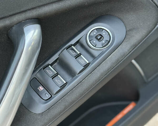 Серый Форд Мондео, объемом двигателя 1.6 л и пробегом 269 тыс. км за 5499 $, фото 38 на Automoto.ua