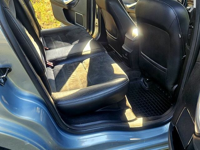 Серый Форд Мондео, объемом двигателя 1.8 л и пробегом 330 тыс. км за 6000 $, фото 12 на Automoto.ua