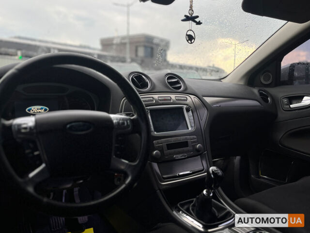 Серый Форд Мондео, объемом двигателя 2 л и пробегом 350 тыс. км за 7600 $, фото 9 на Automoto.ua