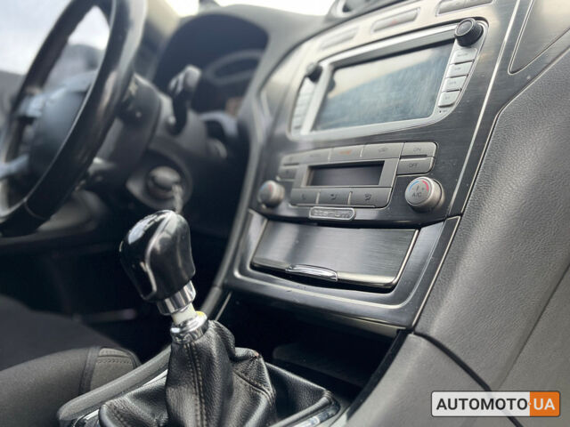 Серый Форд Мондео, объемом двигателя 2 л и пробегом 350 тыс. км за 7600 $, фото 24 на Automoto.ua