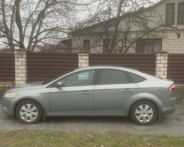 Сірий Форд Мондео, об'ємом двигуна 1.75 л та пробігом 390 тис. км за 5800 $, фото 4 на Automoto.ua