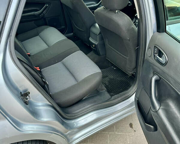 Серый Форд Мондео, объемом двигателя 1.8 л и пробегом 275 тыс. км за 5500 $, фото 10 на Automoto.ua