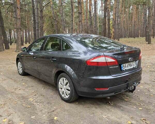 Серый Форд Мондео, объемом двигателя 1.8 л и пробегом 233 тыс. км за 6850 $, фото 3 на Automoto.ua