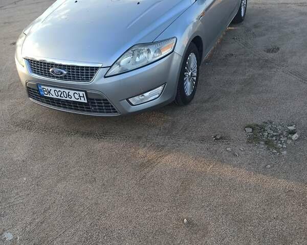 Сірий Форд Мондео, об'ємом двигуна 2 л та пробігом 240 тис. км за 5700 $, фото 5 на Automoto.ua