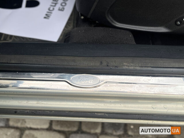 Серый Форд Мондео, объемом двигателя 2 л и пробегом 350 тыс. км за 7600 $, фото 12 на Automoto.ua