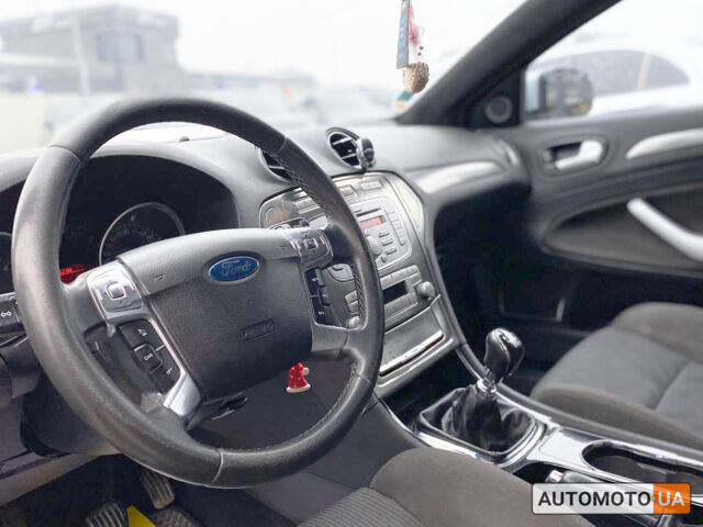 Серый Форд Мондео, объемом двигателя 2 л и пробегом 308 тыс. км за 6700 $, фото 12 на Automoto.ua