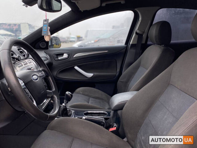 Серый Форд Мондео, объемом двигателя 2 л и пробегом 308 тыс. км за 6700 $, фото 10 на Automoto.ua