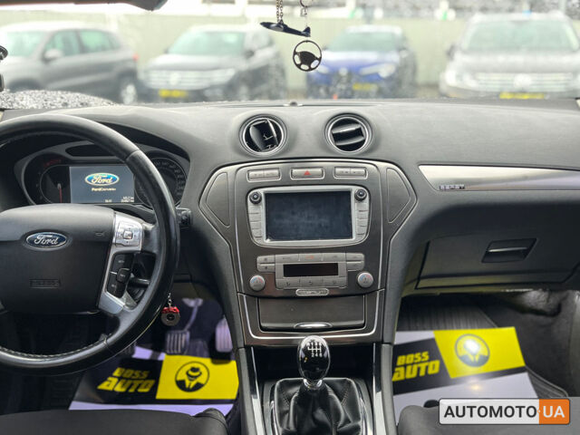 Серый Форд Мондео, объемом двигателя 2 л и пробегом 350 тыс. км за 7600 $, фото 13 на Automoto.ua