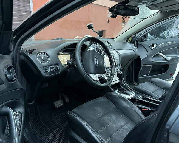 Серый Форд Мондео, объемом двигателя 2 л и пробегом 341 тыс. км за 6100 $, фото 9 на Automoto.ua