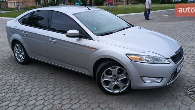 Сірий Форд Мондео, об'ємом двигуна 2 л та пробігом 336 тис. км за 5800 $, фото 2 на Automoto.ua