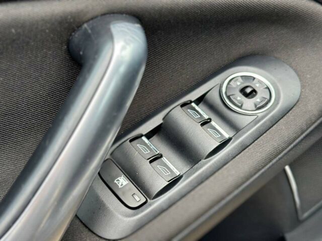 Серый Форд Мондео, объемом двигателя 2 л и пробегом 325 тыс. км за 6590 $, фото 14 на Automoto.ua