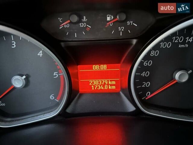 Серый Форд Мондео, объемом двигателя 1.8 л и пробегом 230 тыс. км за 7600 $, фото 10 на Automoto.ua