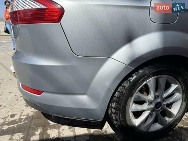 Серый Форд Мондео, объемом двигателя 1.8 л и пробегом 230 тыс. км за 7600 $, фото 15 на Automoto.ua