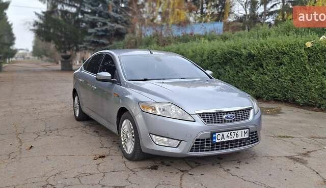 Сірий Форд Мондео, об'ємом двигуна 2 л та пробігом 223 тис. км за 6900 $, фото 1 на Automoto.ua