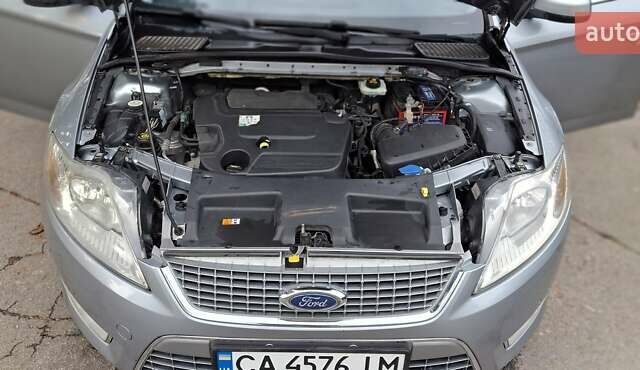 Сірий Форд Мондео, об'ємом двигуна 2 л та пробігом 223 тис. км за 6900 $, фото 19 на Automoto.ua