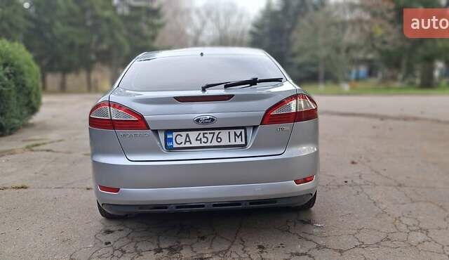 Сірий Форд Мондео, об'ємом двигуна 2 л та пробігом 223 тис. км за 6900 $, фото 7 на Automoto.ua