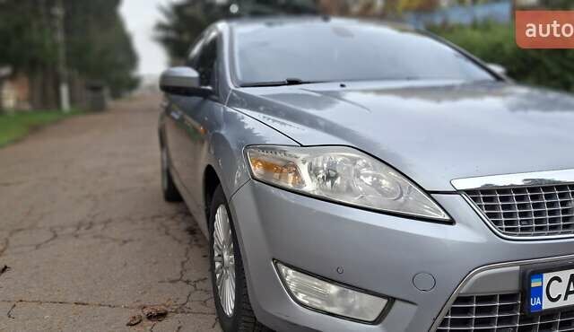 Сірий Форд Мондео, об'ємом двигуна 2 л та пробігом 223 тис. км за 6900 $, фото 10 на Automoto.ua