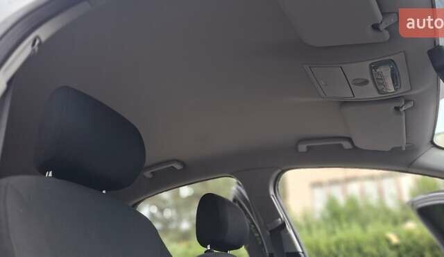 Сірий Форд Мондео, об'ємом двигуна 2 л та пробігом 223 тис. км за 6900 $, фото 16 на Automoto.ua