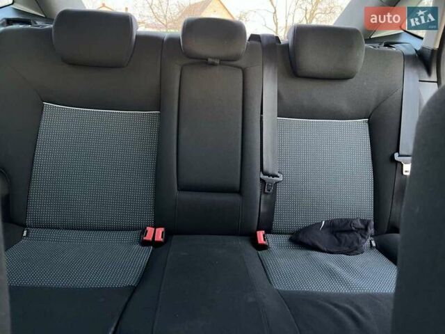 Серый Форд Мондео, объемом двигателя 1.8 л и пробегом 230 тыс. км за 7600 $, фото 6 на Automoto.ua