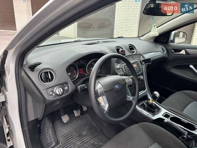 Форд Мондео 2011 в Тернополе на Automoto.ua Серый Форд Мондео, объемом двигателя 1.56 л и пробегом 248 тыс. км за 5950 $, фото 13 на Automoto.ua
