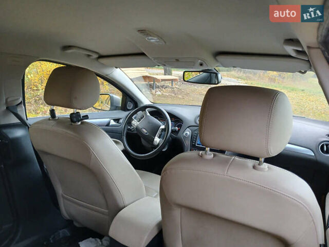 Серый Форд Мондео, объемом двигателя 1.6 л и пробегом 210 тыс. км за 6200 $, фото 6 на Automoto.ua