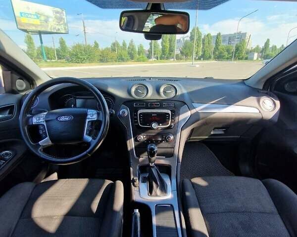 Серый Форд Мондео, объемом двигателя 1.98 л и пробегом 227 тыс. км за 6100 $, фото 7 на Automoto.ua