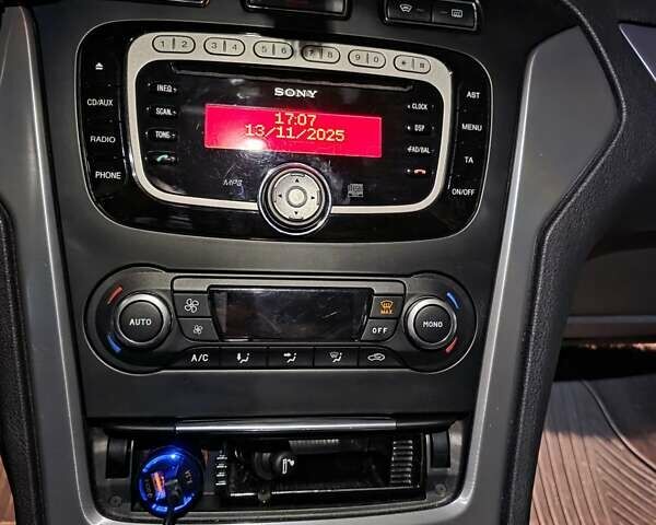 Сірий Форд Мондео, об'ємом двигуна 1.6 л та пробігом 307 тис. км за 7350 $, фото 10 на Automoto.ua