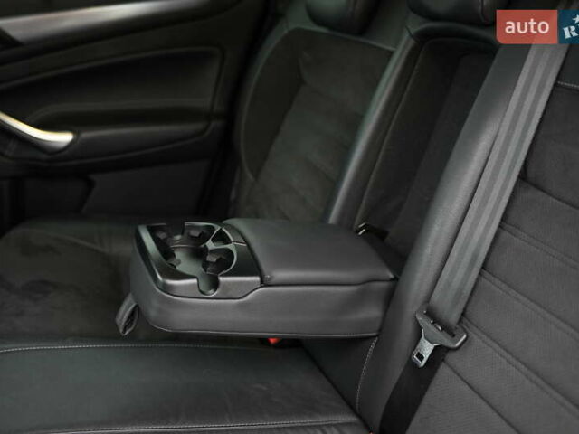 Серый Форд Мондео, объемом двигателя 1.6 л и пробегом 256 тыс. км за 8900 $, фото 27 на Automoto.ua