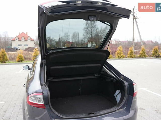 Серый Форд Мондео, объемом двигателя 1.6 л и пробегом 256 тыс. км за 8900 $, фото 29 на Automoto.ua