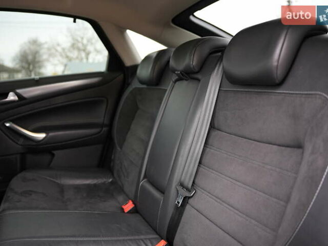 Серый Форд Мондео, объемом двигателя 1.6 л и пробегом 256 тыс. км за 8900 $, фото 26 на Automoto.ua