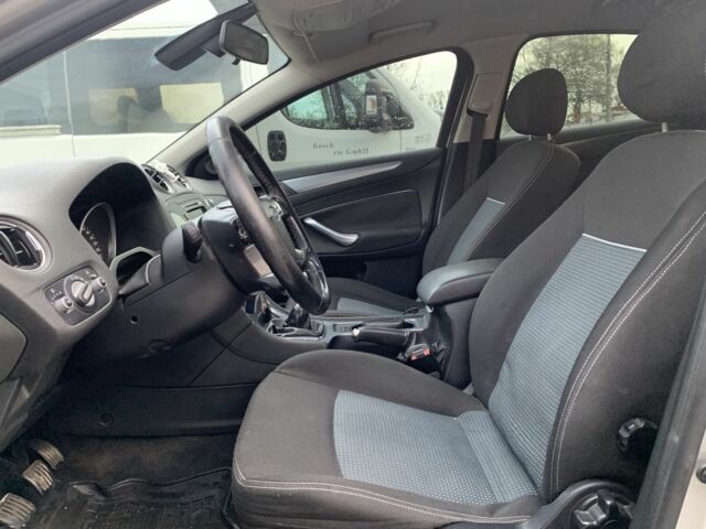 Серый Форд Мондео, объемом двигателя 1.6 л и пробегом 248 тыс. км за 7500 $, фото 5 на Automoto.ua