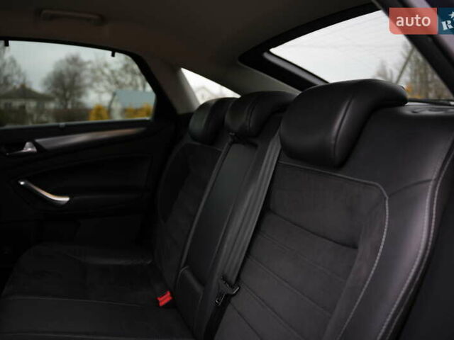 Серый Форд Мондео, объемом двигателя 1.6 л и пробегом 256 тыс. км за 8900 $, фото 23 на Automoto.ua