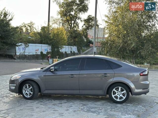 Сірий Форд Мондео, об'ємом двигуна 2 л та пробігом 269 тис. км за 9900 $, фото 7 на Automoto.ua