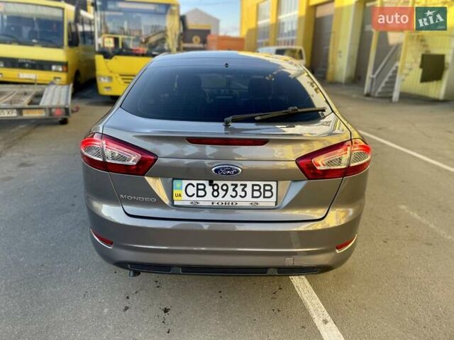 Сірий Форд Мондео, об'ємом двигуна 2 л та пробігом 179 тис. км за 9200 $, фото 6 на Automoto.ua