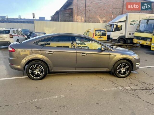 Сірий Форд Мондео, об'ємом двигуна 2 л та пробігом 179 тис. км за 9200 $, фото 2 на Automoto.ua