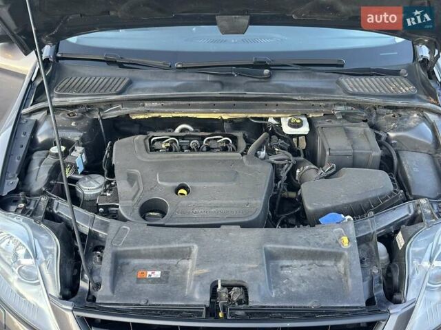 Сірий Форд Мондео, об'ємом двигуна 2 л та пробігом 269 тис. км за 9900 $, фото 17 на Automoto.ua