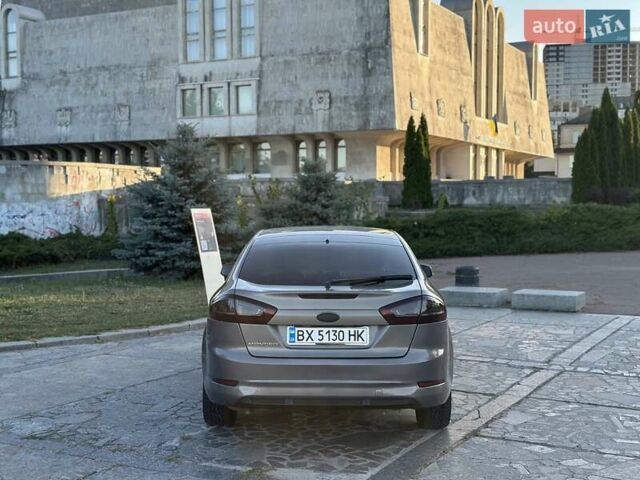 Сірий Форд Мондео, об'ємом двигуна 2 л та пробігом 269 тис. км за 9900 $, фото 4 на Automoto.ua
