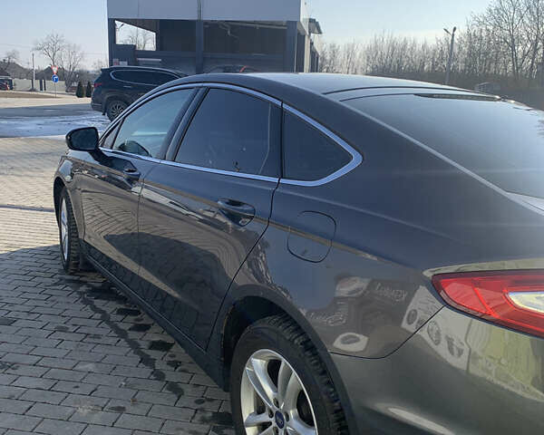 Серый Форд Мондео, объемом двигателя 2 л и пробегом 197 тыс. км за 12200 $, фото 3 на Automoto.ua