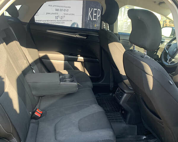 Серый Форд Мондео, объемом двигателя 2 л и пробегом 197 тыс. км за 12200 $, фото 10 на Automoto.ua