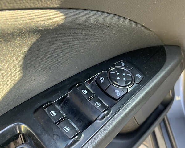 Серый Форд Мондео, объемом двигателя 2 л и пробегом 197 тыс. км за 12200 $, фото 11 на Automoto.ua